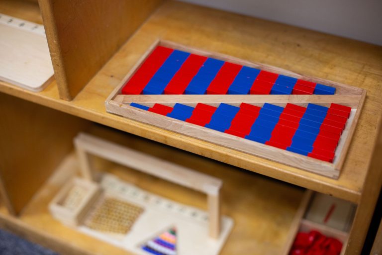 Montessori –  Present X1